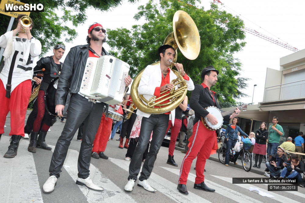 5/56 photos du spectacle La fanfare à la Gueule du ch'val